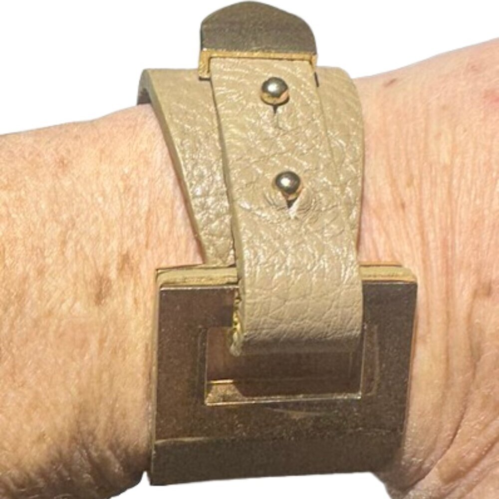 Unique Taupe Vegan Leather Bracelet NWT (WJW013)